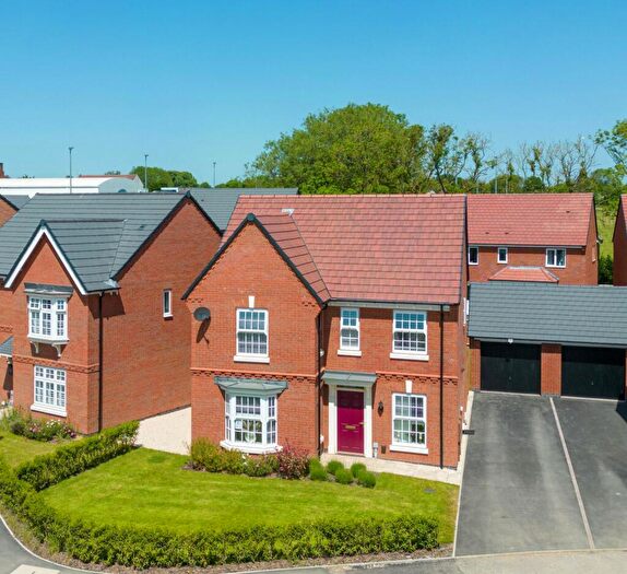 4 Bedroom Detached House For Sale In Priors Hall Park, NN17