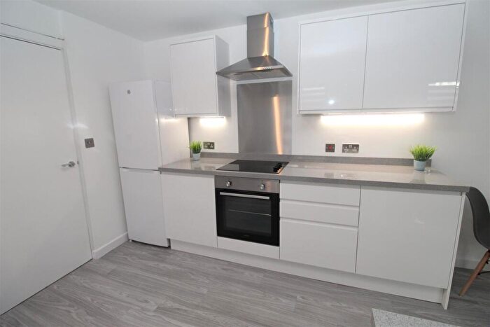 1 Bedroom Flat To Rent In Connaught Road, Roath, Cardiff, CF24