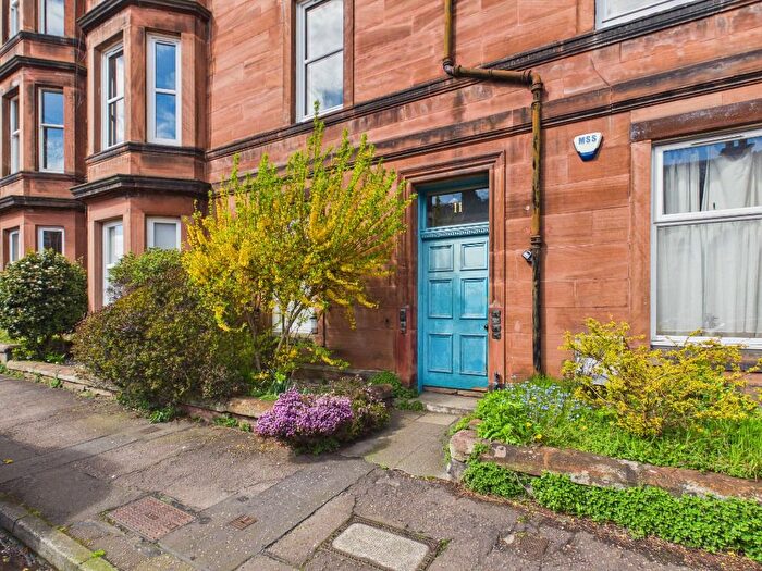3 Bedroom Flat To Rent In Macdowall Road, Newington, Edinburgh, EH9