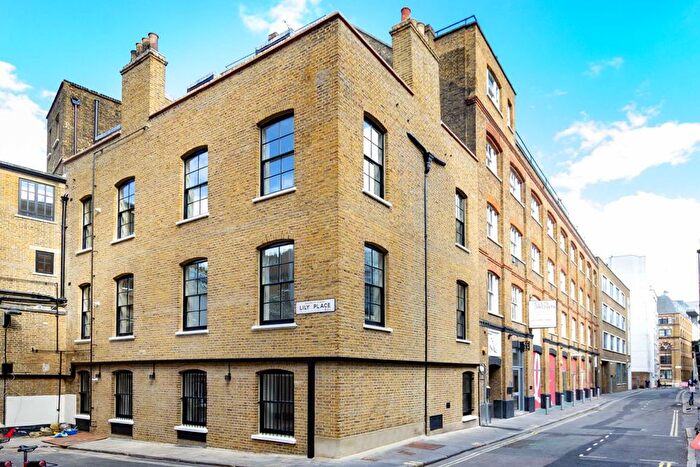 2 Bedroom Flat To Rent In Lily Place, Saffron Hill, EC1N