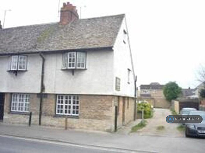 3 Bedroom Semi-Detached House To Rent In Mill Street, Witney, OX28