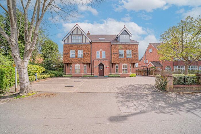 2 Bedroom Apartment For Sale In Station Road, Dorridge, B93