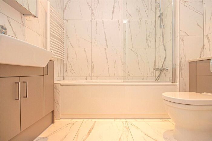 2 Bedroom Flat To Rent In Broadwater Road, Welwyn Garden City, AL7