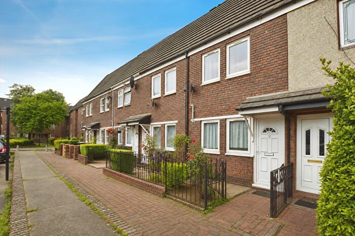3 Bedroom Terraced House For Sale In Hyde Close, London, E13