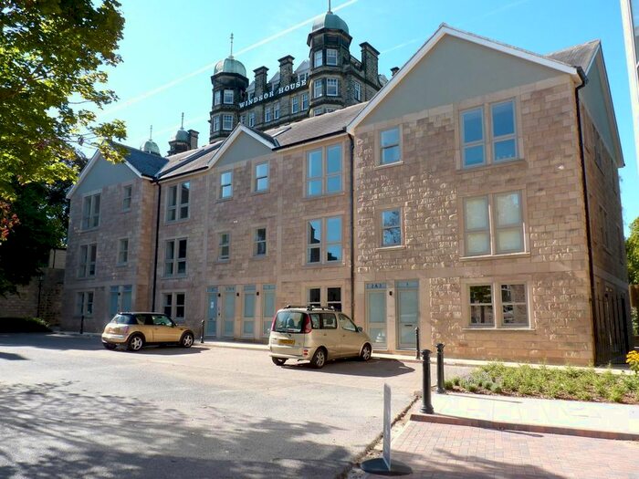 2 Bedroom Flat To Rent In Windsor Court, Clarence Drive, Harrogate, HG1
