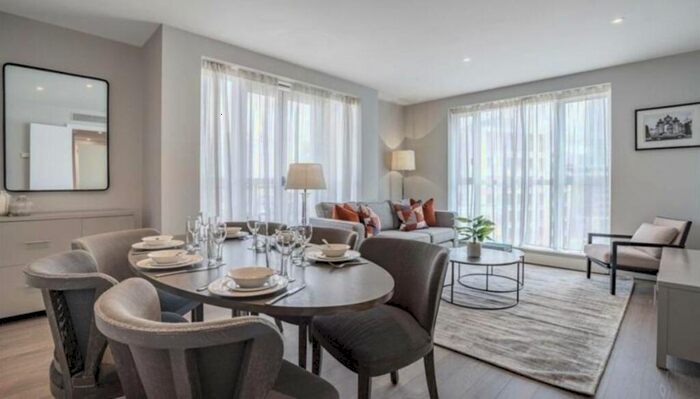 2 Bedroom Apartment To Rent In Westferry Circus, London, E14