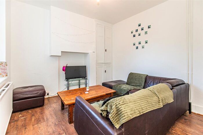 6 Bedroom Terraced House To Rent In Upper Hollingdean Road, Brighton, BN1