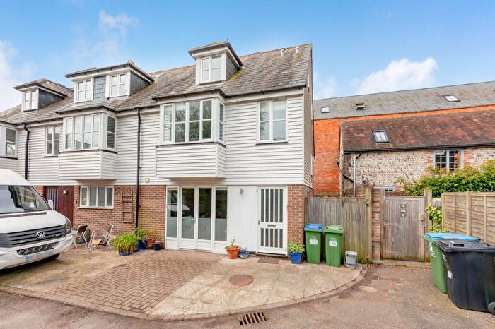 4 Bedroom End Of Terrace House For Sale In Foundry Lane, Lewes, BN7