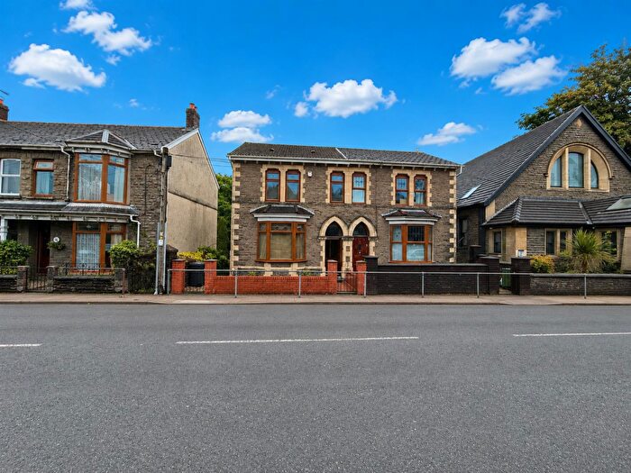 4 Bedroom Semi-Detached House For Sale In Wyndham Crescent, Aberaman, CF44