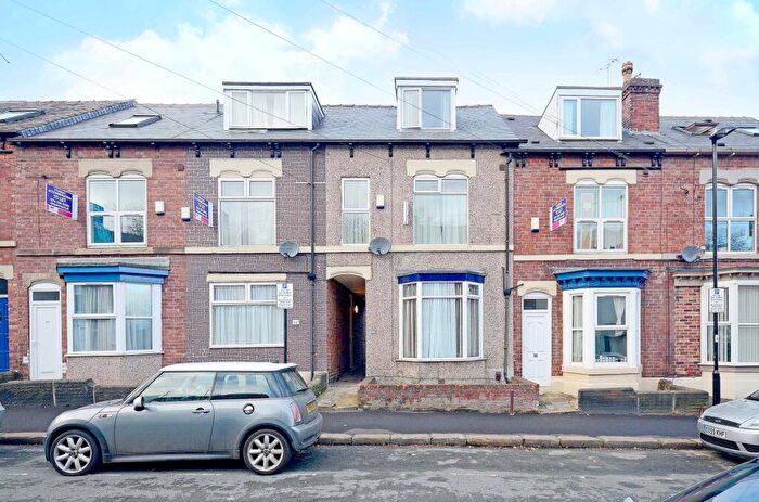 4 Bedroom Terraced House To Rent In Stalker Lees Road, Sheffield, S11
