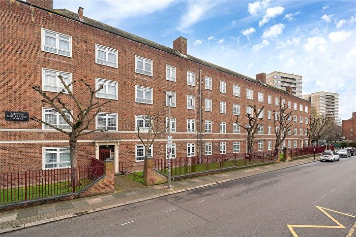 3 Bedroom Flat To Rent In Hazelhurst Road, London, SW17