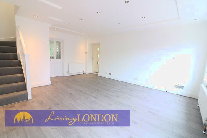 3 Bedroom Terraced House To Rent In Bushbarns, Cheshunt, Waltham Cross, EN7