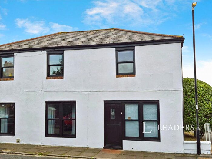 1 Bedroom Semi Detached House To Rent In Ocklynge Road, Eastbourne, East Sussex, BN21