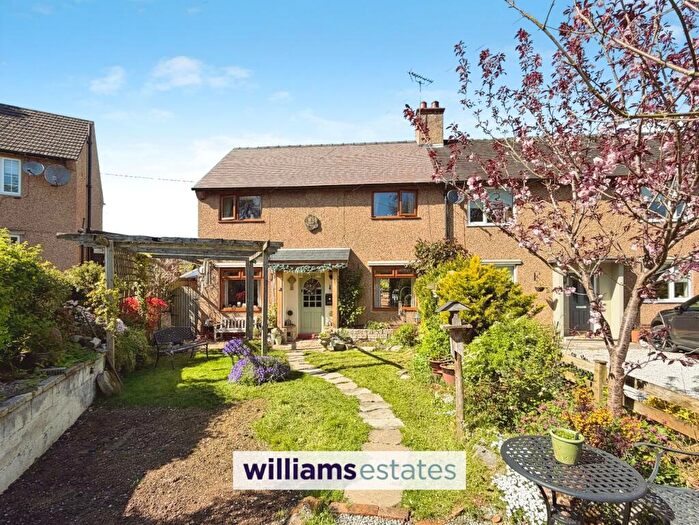 3 Bedroom End Of Terrace House For Sale In Pen Y Gelli, Bontuchel, LL15