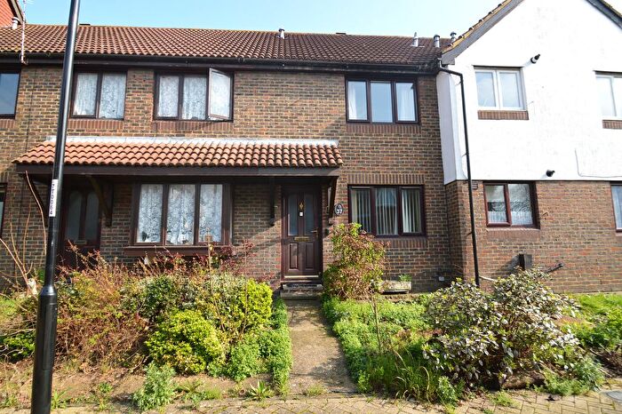 2 Bedroom Terraced House For Sale In Avocet Mews, London, SE28