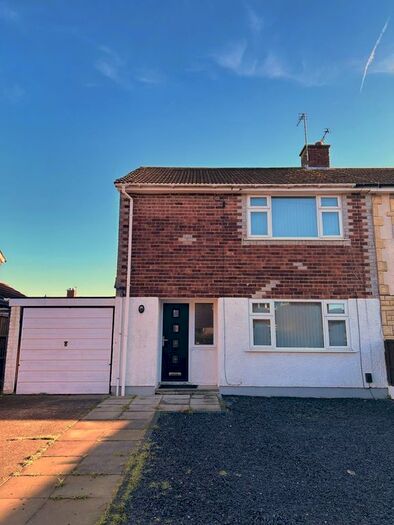 3 Bedroom Semi-Detached House To Rent In Melling Way, Kirkby, Liverpool, L32