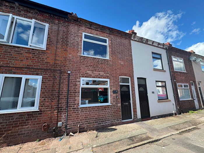 2 Bedroom Terraced House To Rent In James Street, Northwich, Cheshire West And Chester, CW9