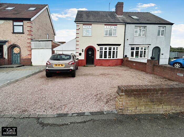 3 Bedroom Semi-Detached House To Rent In Cradley Road, Netherton, Dudley, DY2