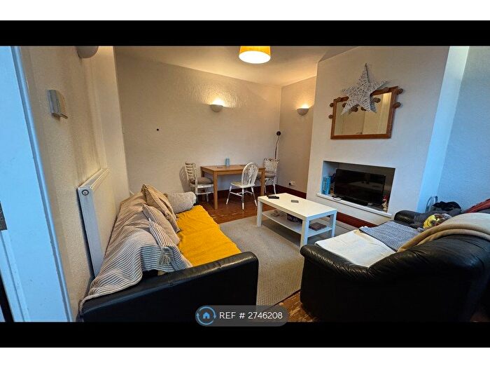 2 Bedroom Terraced House To Rent In Barnbrough Street, Leeds, LS4