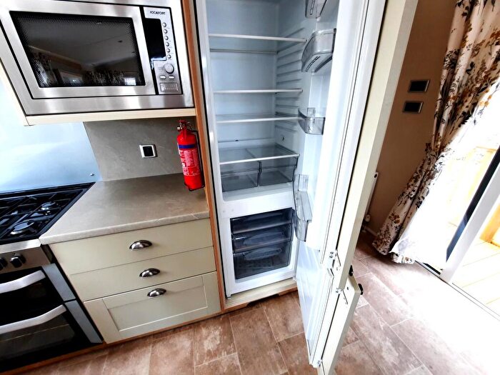 2 Bedroom Caravan For Sale In Woodleigh Caravan Park, Cheriton Bishop, Exeter, EX6