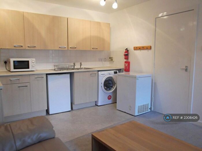 2 Bedroom Flat To Rent In Belmont Road, Aberdeen, AB25