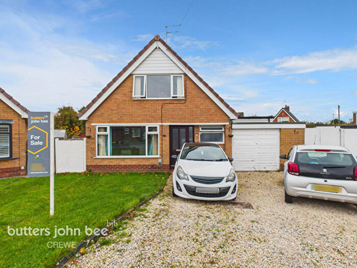 3 Bedroom Detached Bungalow For Sale In Milne Close, Crewe, CW2