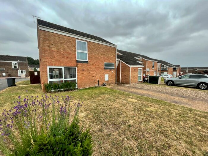 4 Bedroom Link Detached House To Rent In Chestnut Way, Raf Lakenheath, Brandon, IP27