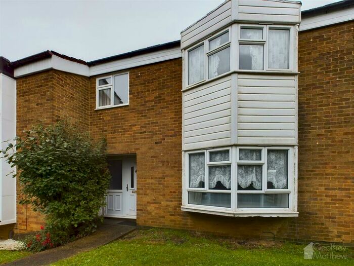 3 Bedroom House For Sale In Radburn Close, Harlow, CM18