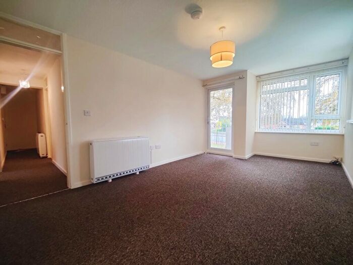2 Bedroom Flat To Rent In Woburn Crescent, Birmingham, B43