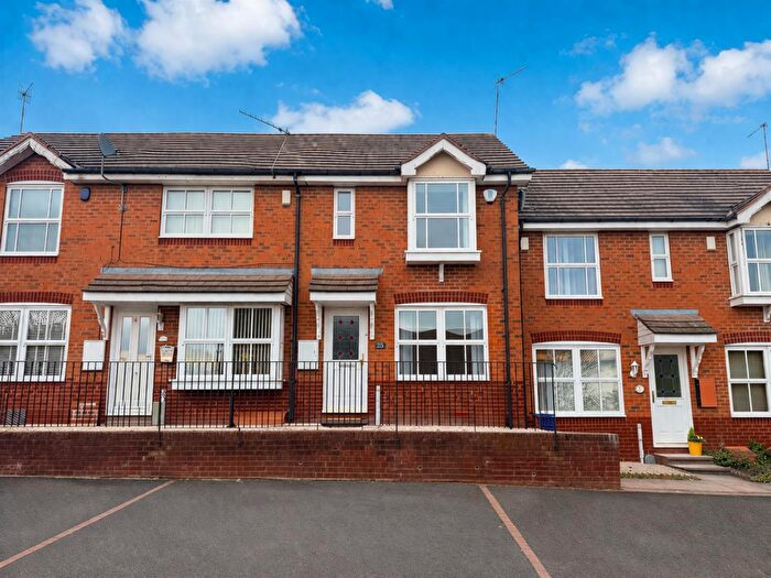 3 Bedroom Terraced House For Sale In Hopton Gardens, Dudley, DY1