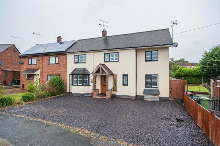 4 Bedroom Semi-Detached House For Sale In Hockenhull Avenue, Tarvin, CH3