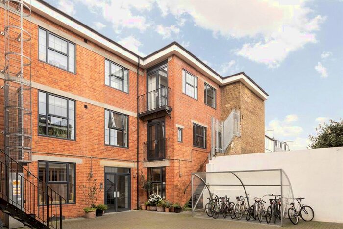 2 Bedroom Flat To Rent In St. James's Road, London, SE1