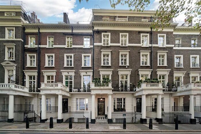 1 Bedroom Flat To Rent In Sussex Gardens, Hyde Park, W2