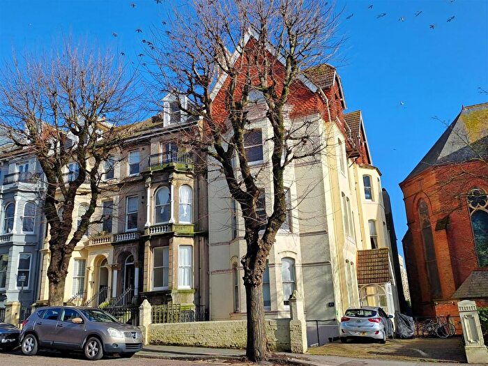 2 Bedroom Flat For Sale In Upper Rock Gardens, Brighton, BN2