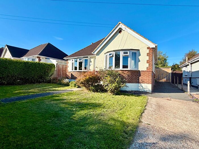 2 Bedroom Detached Bungalow For Sale In Kent Close, Bexhill-On-Sea, TN40