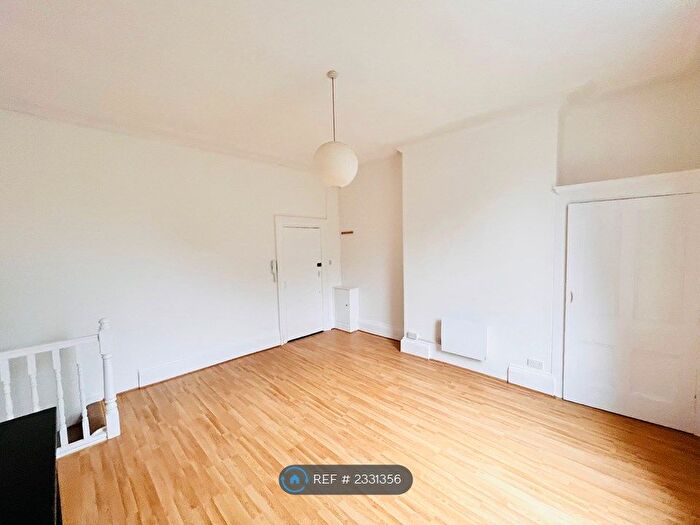 1 Bedroom Flat To Rent In Cambridge Road, Waterloo, Liverpool, L22