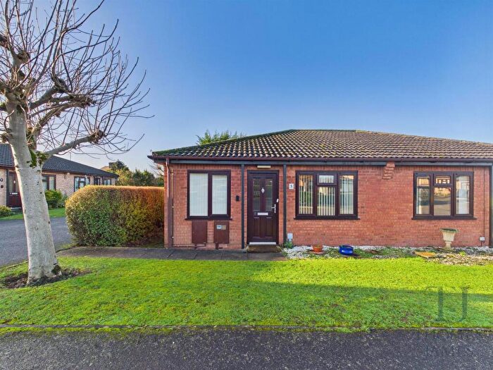 2 Bedroom Semi-Detached Bungalow For Sale In Shrimpton Court, Ruddington, Nottingham, NG11