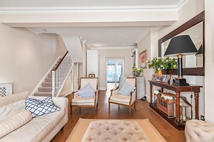 5 Bedroom Property To Rent In Maxwell Road, London, SW6