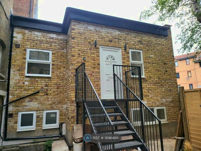 1 Bedroom Detached House To Rent In New Cross Road, New Cross, SE14