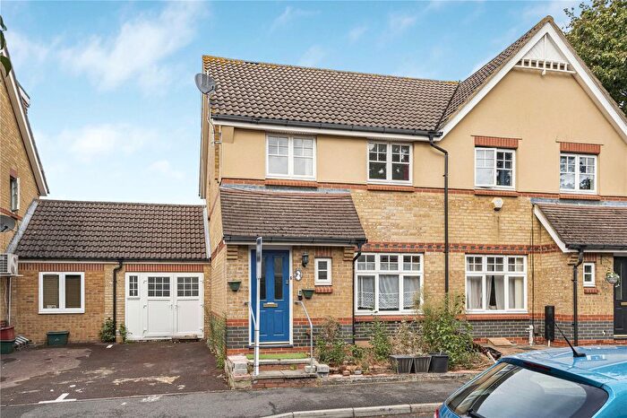 3 Bedroom Terraced House For Sale In Avondale Gardens, Hounslow, TW4