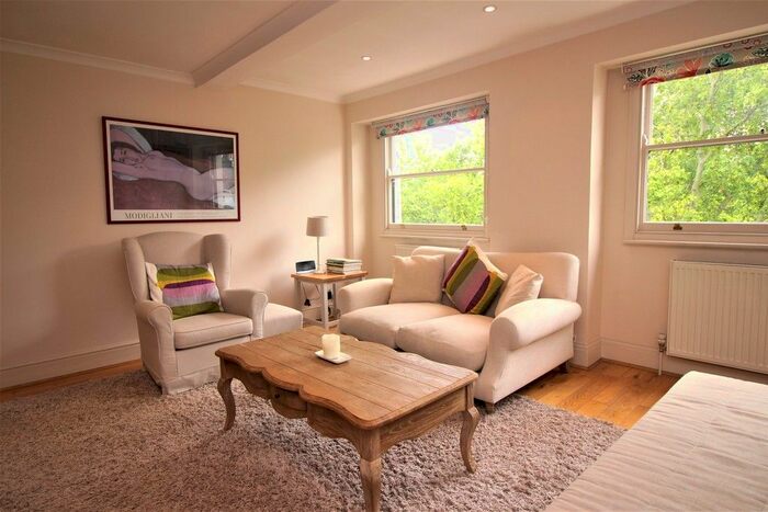 3 Bedroom Flat To Rent In Cleveland Square, London, W2