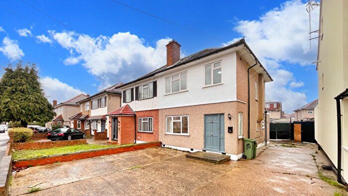 4 Bedroom Semi-Detached House To Rent In Mansfield Drive, Hayes, UB4