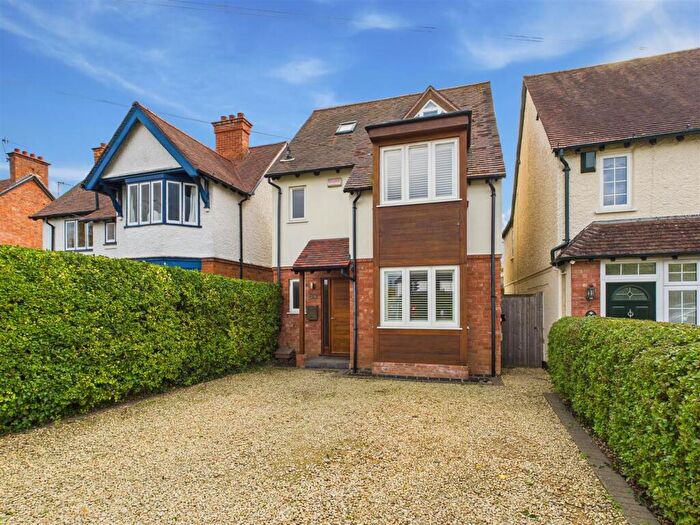 4 Bedroom Detached House For Sale In Evesham Road, Stratford-Upon-Avon, CV37