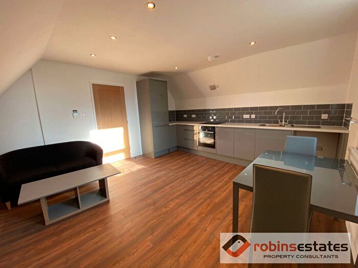 2 Bedroom Flat To Rent In Cromwell Street, Nottingham, NG7