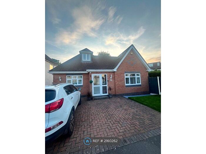 2 Bedroom Bungalow To Rent In Temple Avenue, Birmingham, B28