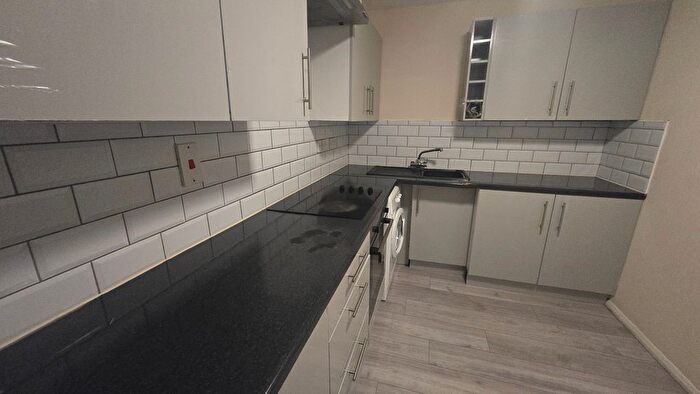 2 Bedroom Flat To Rent In Fenman Gardens, Goodmayes, Ilford, IG3