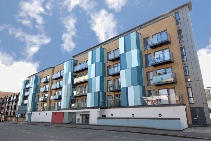 2 Bedroom Apartment To Rent In Homesdale Road, Bromley, Greater London, BR2
