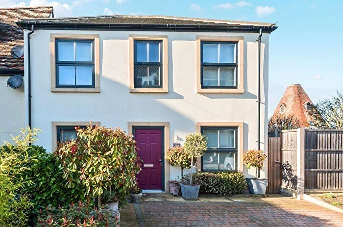 2 Bedroom Town House For Sale In Bury St. Edmunds, Suffolk, IP33