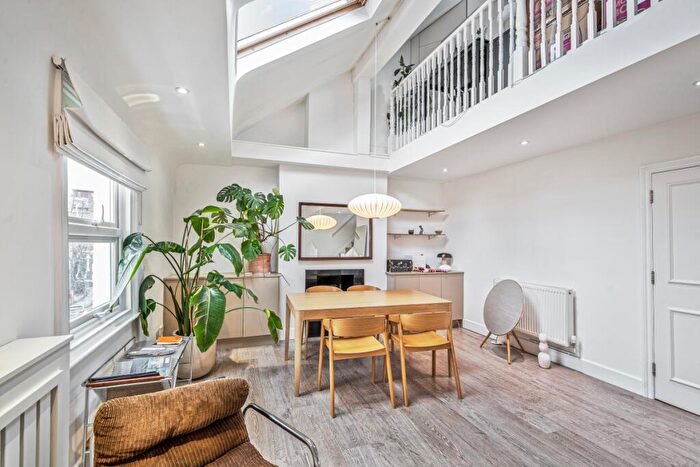 2 Bedroom Flat To Rent In Gladys Road London, NW6