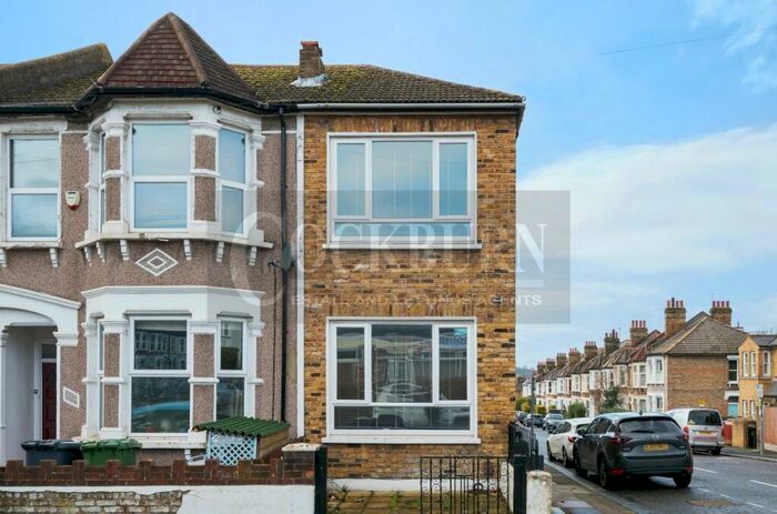 2 Bedroom End Of Terrace House To Rent In Radford Road, Hither Green, SE13